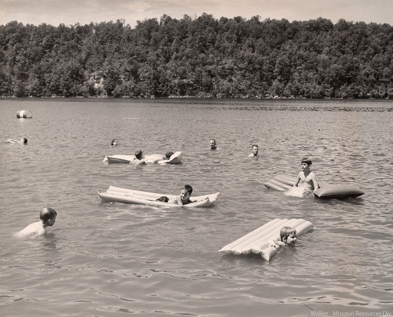 StateParkSwimming_1960s